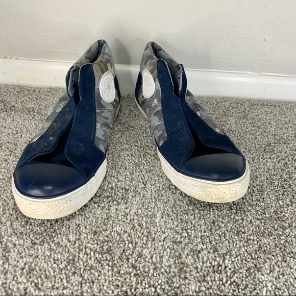 Converse Camo Suede Sneakers - Picture 2 of 4